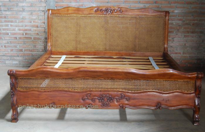 Louis Rattan Bed Indonesia Furniture